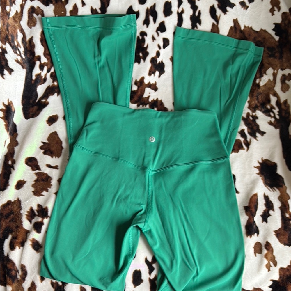 women’s lululemon flare leggings